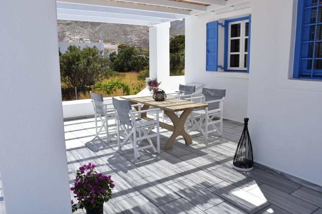 Spacious Veranda, House For 3, In The Village. Kamári Екстериор снимка